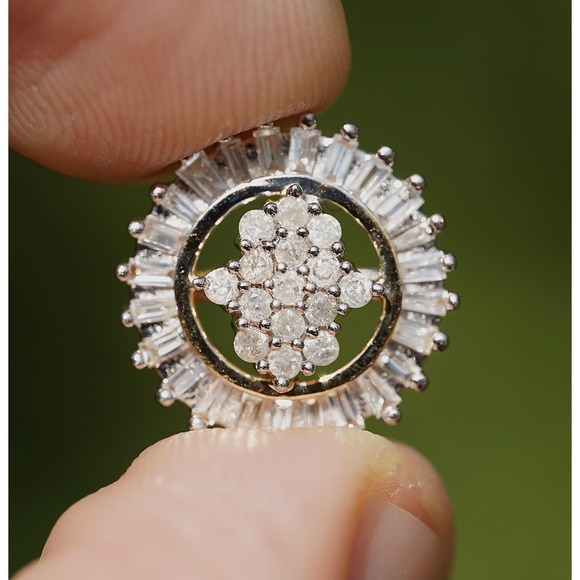 Vintage 14k Solid Yellow Gold Round Baguette Bright Diamond Pendant Circle Halo - Picture 6 of 6